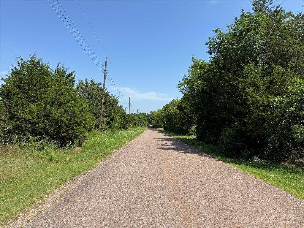 North Oxford Street, Maud, OK 74854