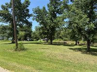 North Oxford Street, Maud, OK 74854