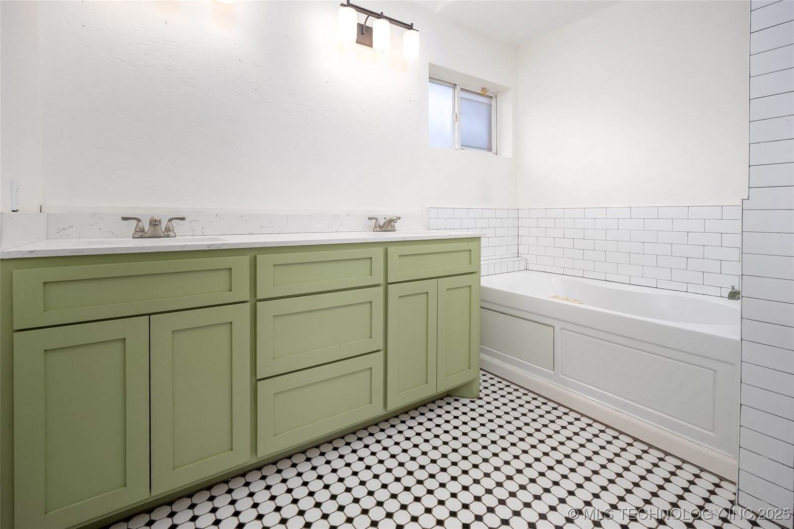 16304 Bandera, Oklahoma City, OK 73013