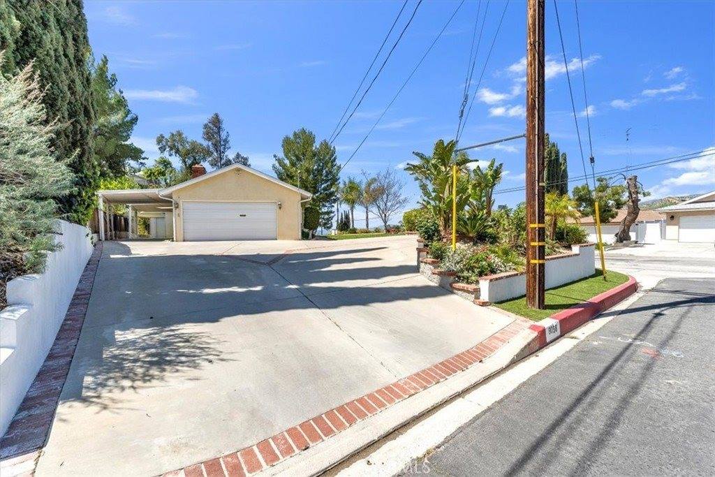 9056 Oswego Street, Sunland, CA 91040