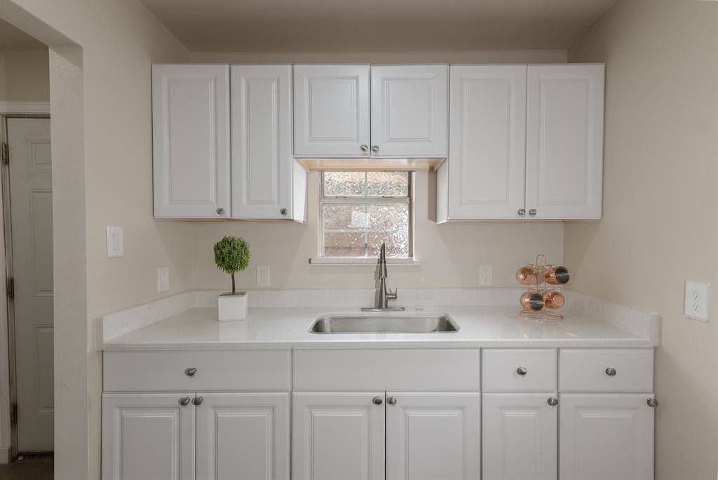 3816 Mount Washington Street, Dallas, TX 75211