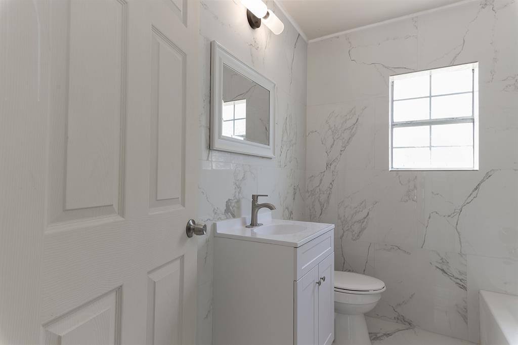 3816 Mount Washington Street, Dallas, TX 75211