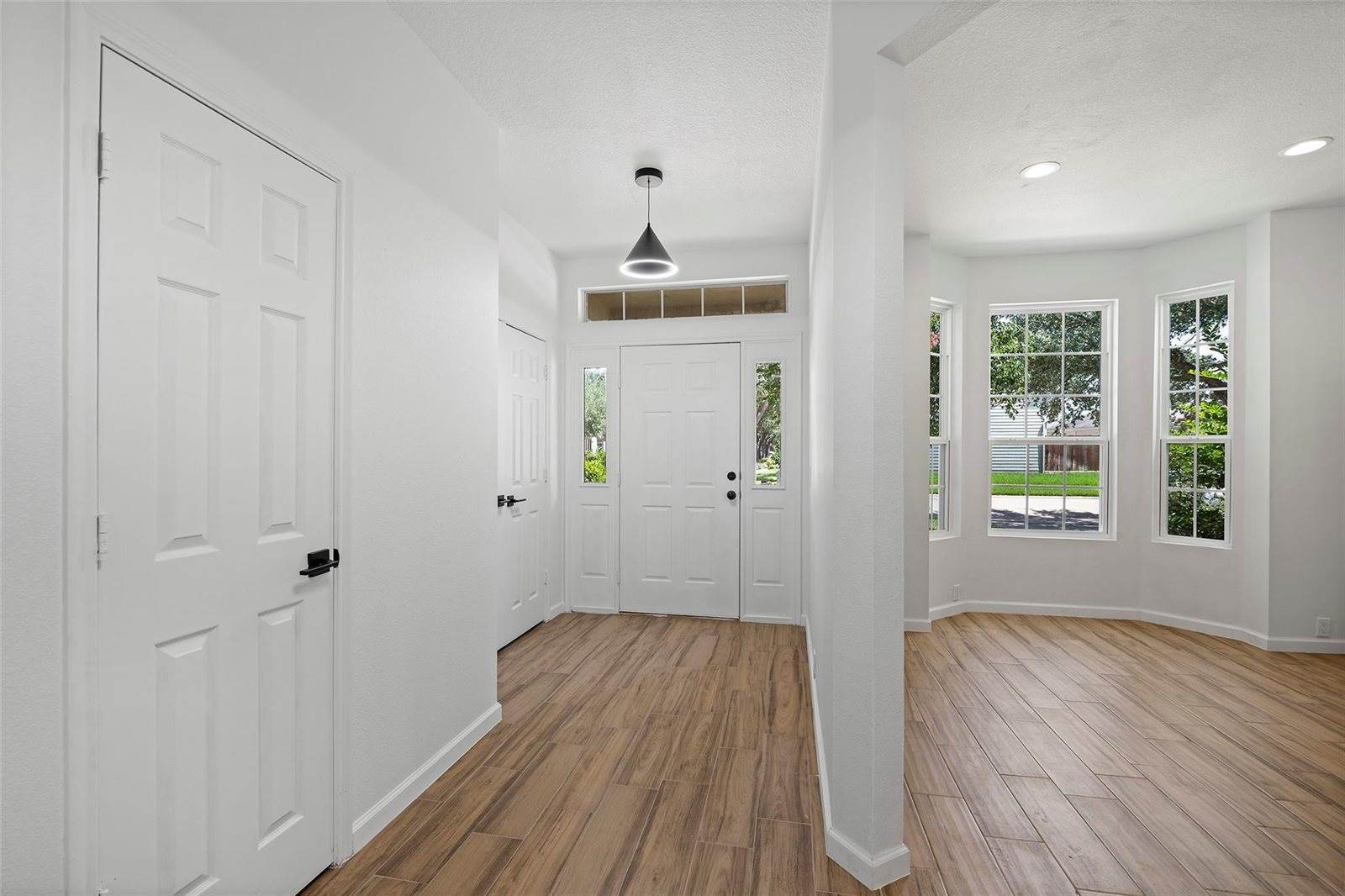 16879 Mammoth Springs Drive, Houston, TX 77095