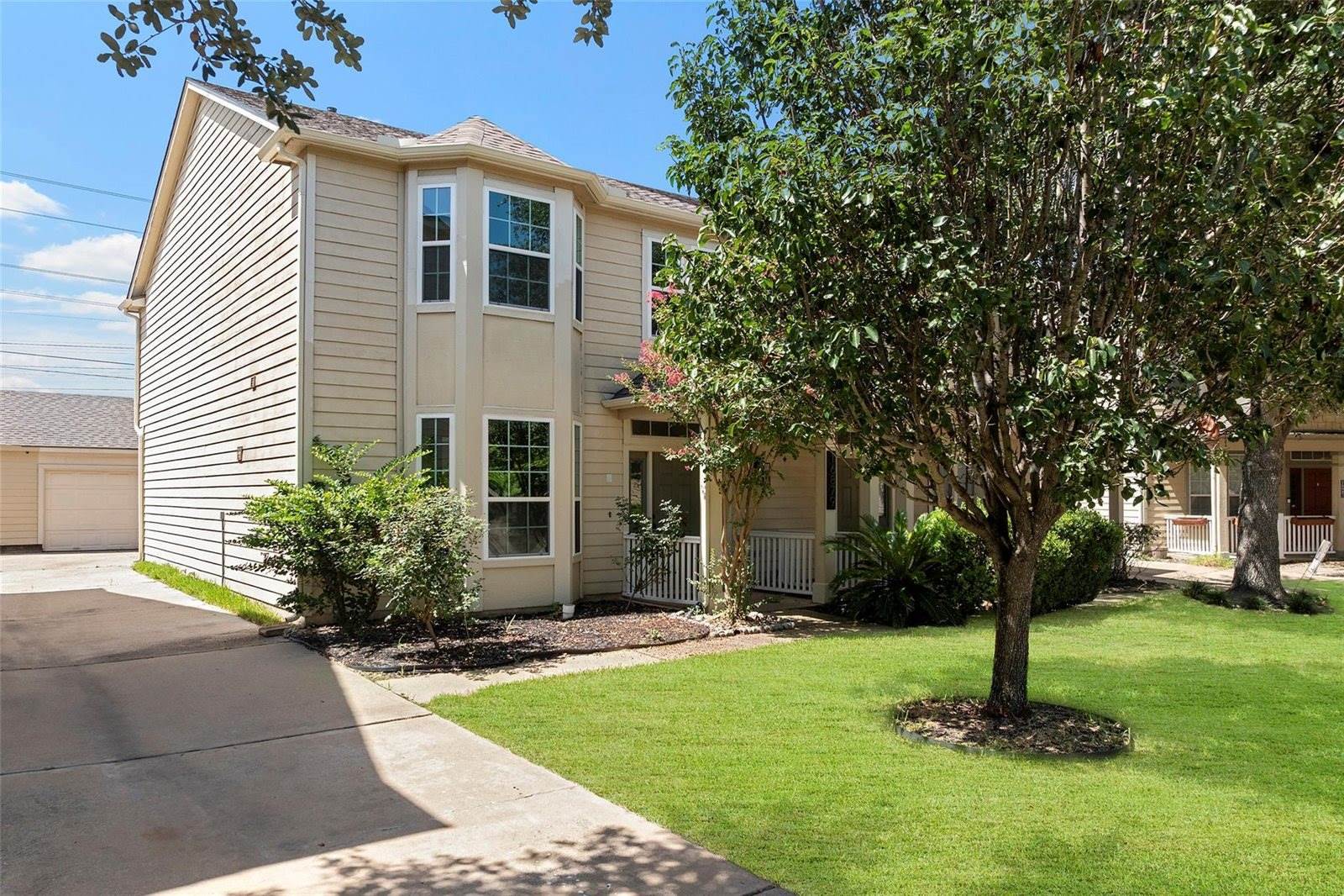 16879 Mammoth Springs Drive, Houston, TX 77095