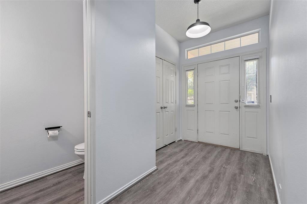 9622 Coyote Creek Drive, Houston, TX 77095