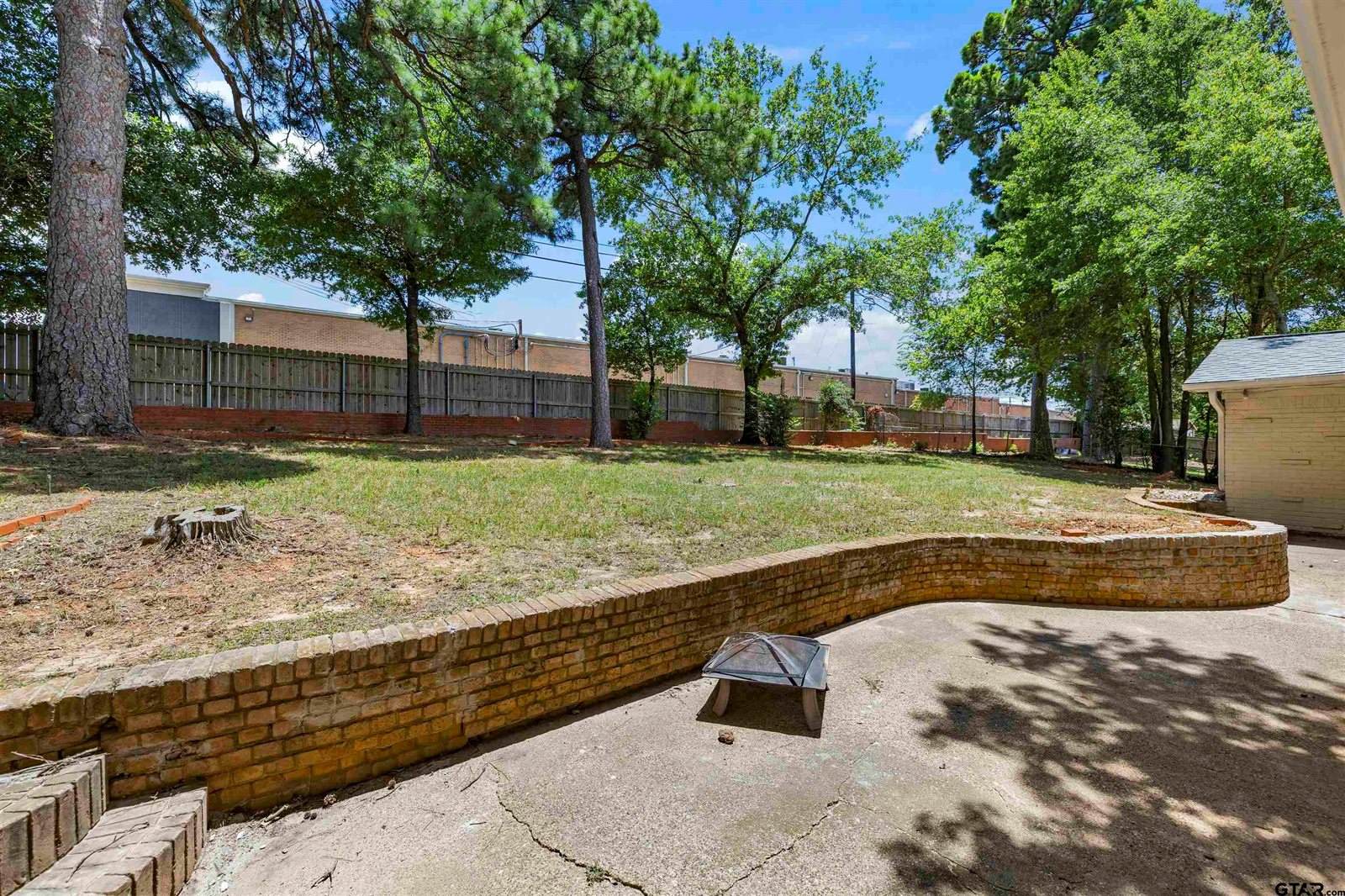 2820 Dinah, Tyler, TX 75701