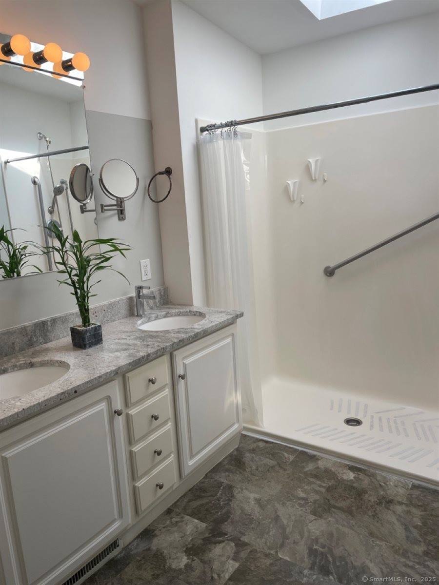 7 Meadow, Southington, CT 06489