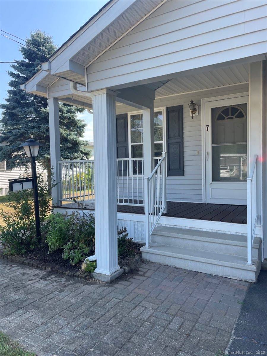 7 Meadow, Southington, CT 06489
