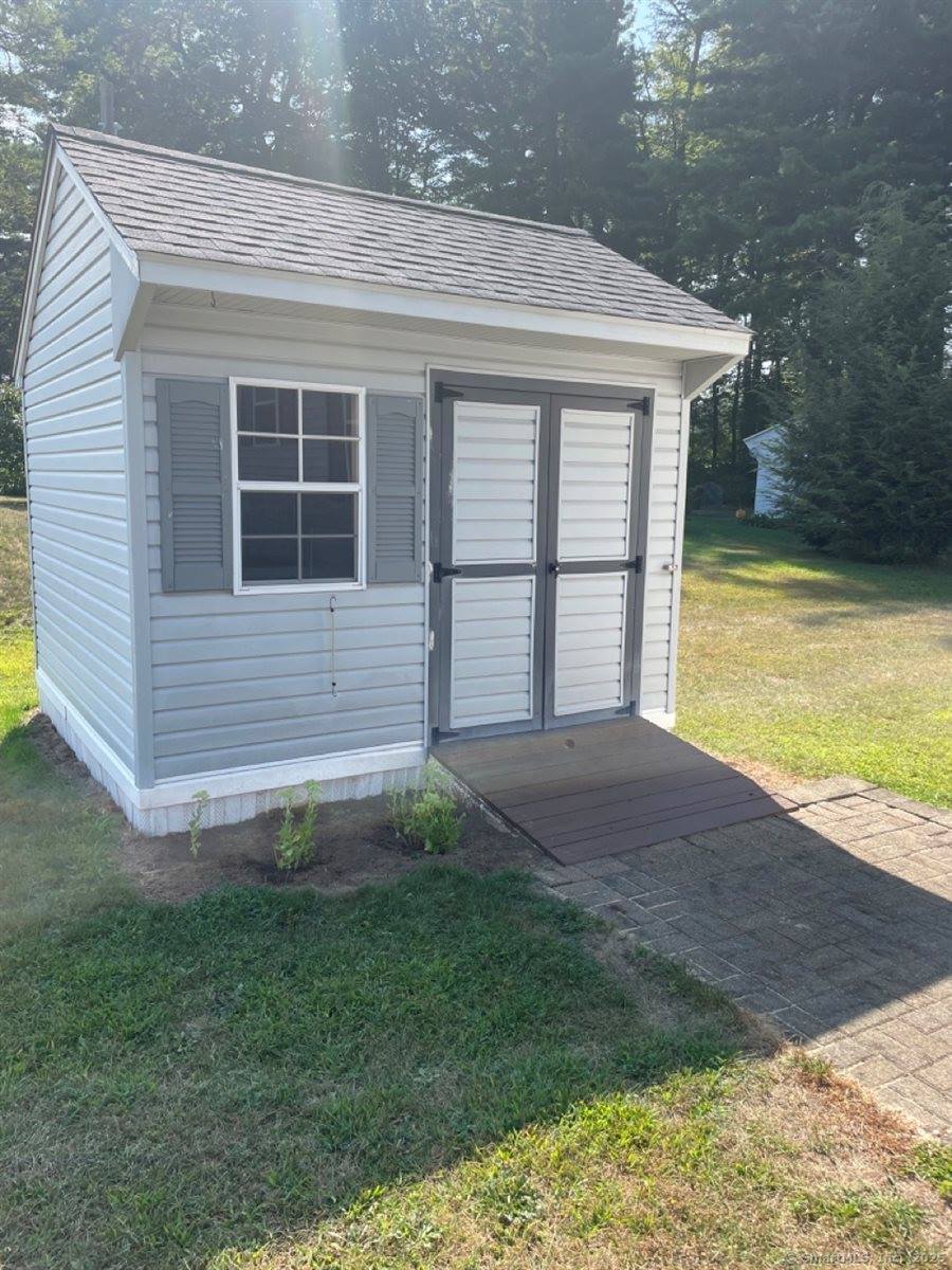 7 Meadow, Southington, CT 06489