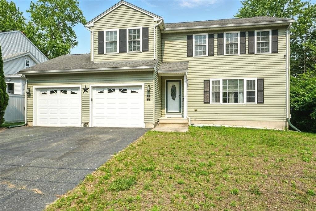 27 Wachusett St, Springfield, MA 01118