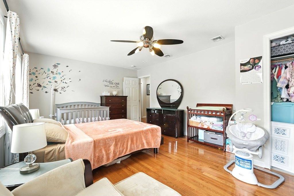 27 Wachusett St, Springfield, MA 01118