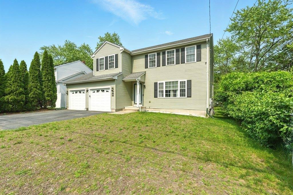 27 Wachusett St, Springfield, MA 01118