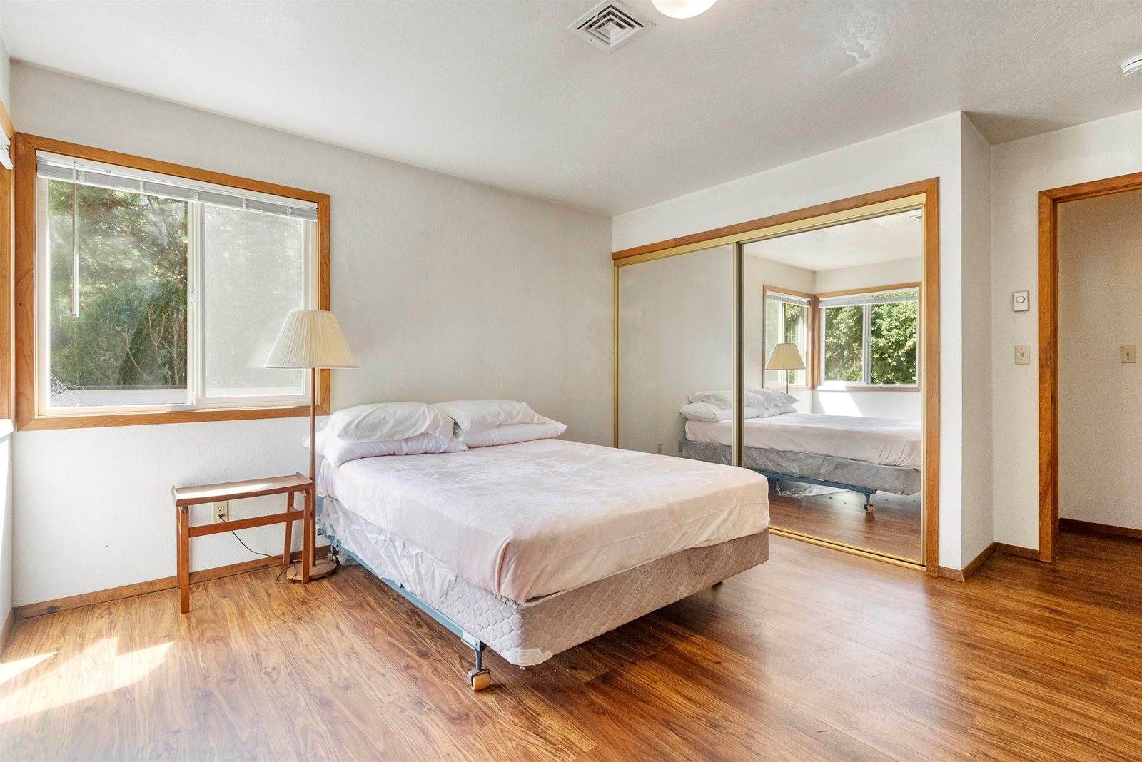 100 Tsunami, Crescent City, CA 95531