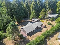 100 Tsunami, Crescent City, CA 95531