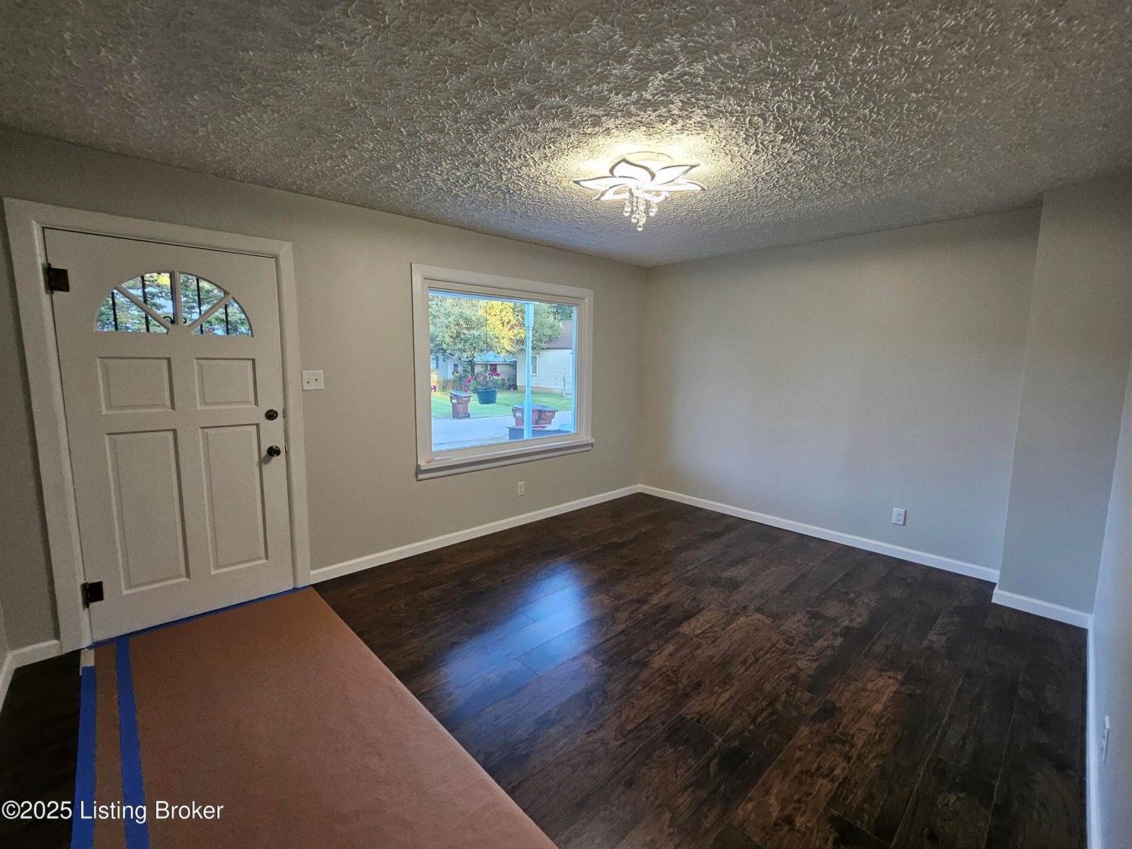 912 Kelly St, Carrollton, KY 41008