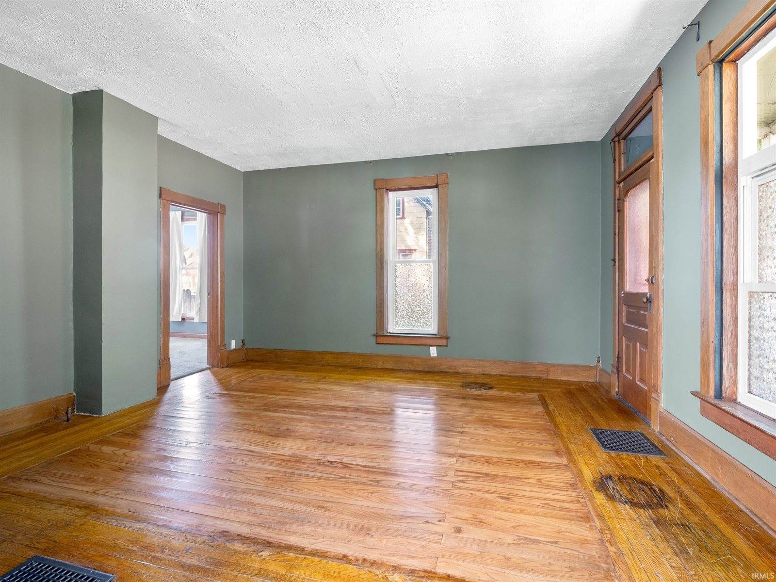 308 E Broad Street, Angola, IN 46703