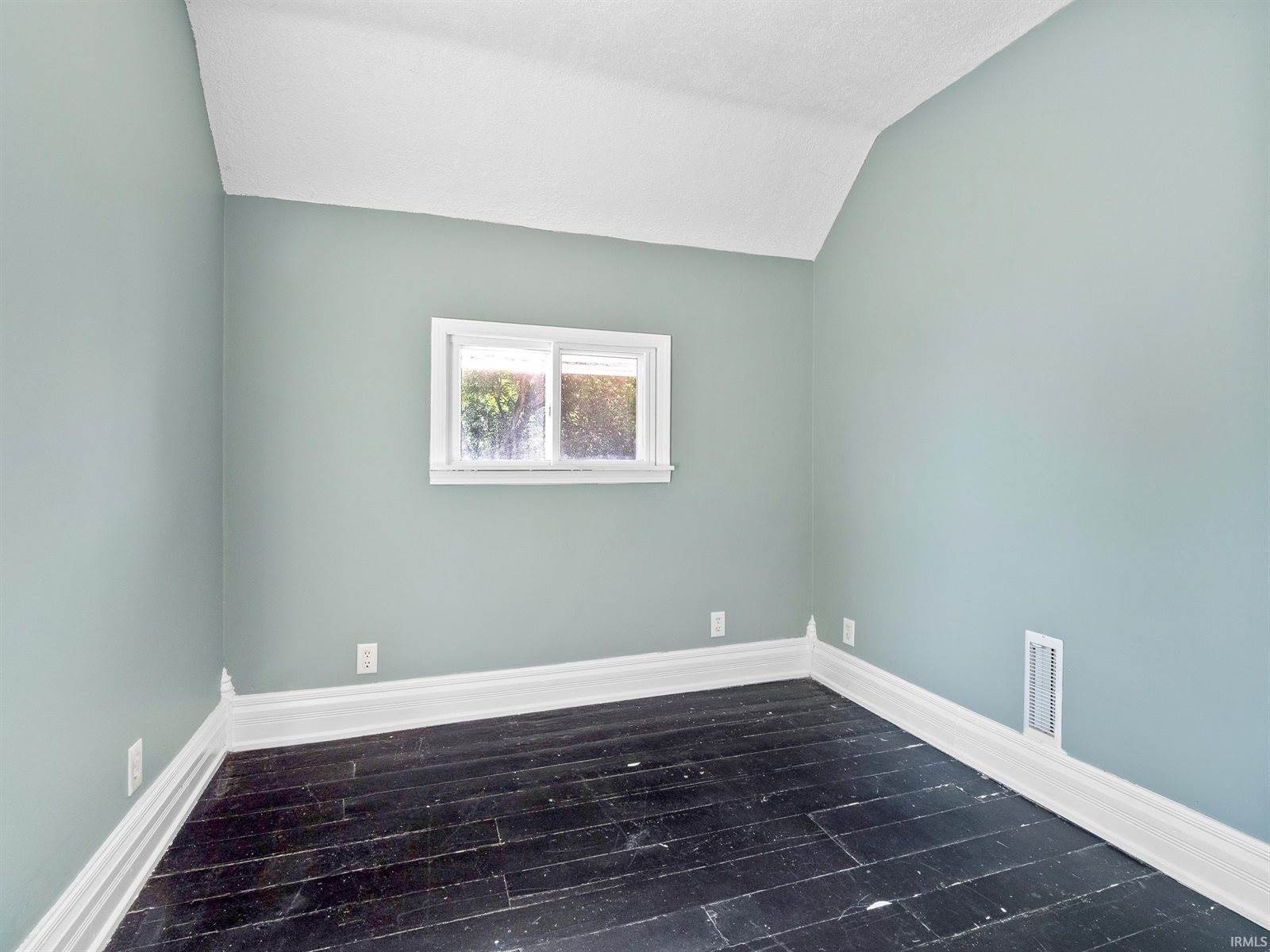 308 E Broad Street, Angola, IN 46703