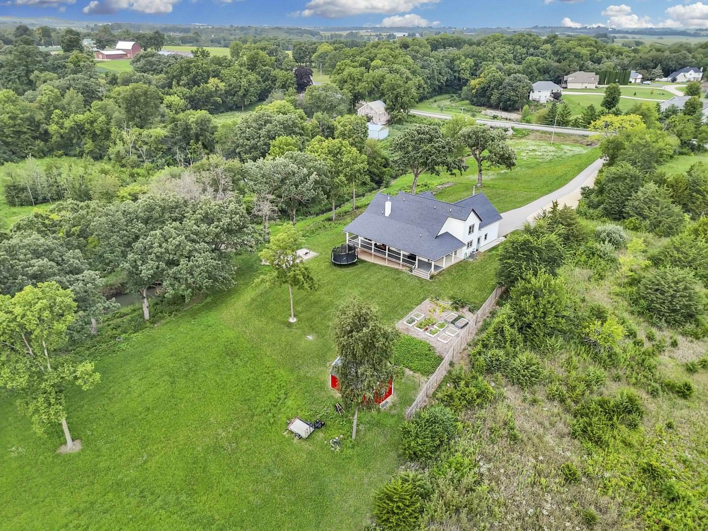 4567 West Stephenson Street Road, Freeport, IL 61032