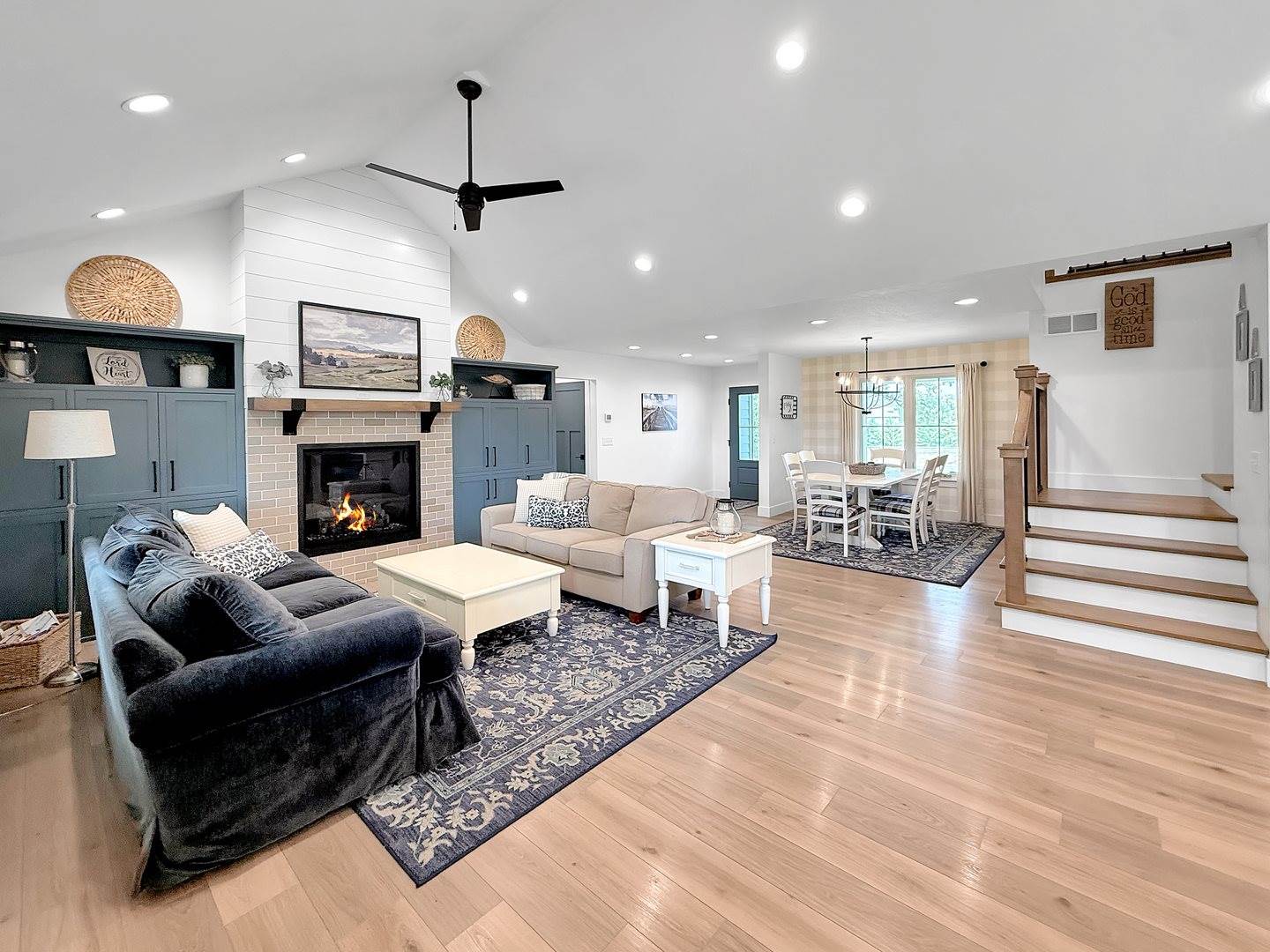 4567 West Stephenson Street Road, Freeport, IL 61032