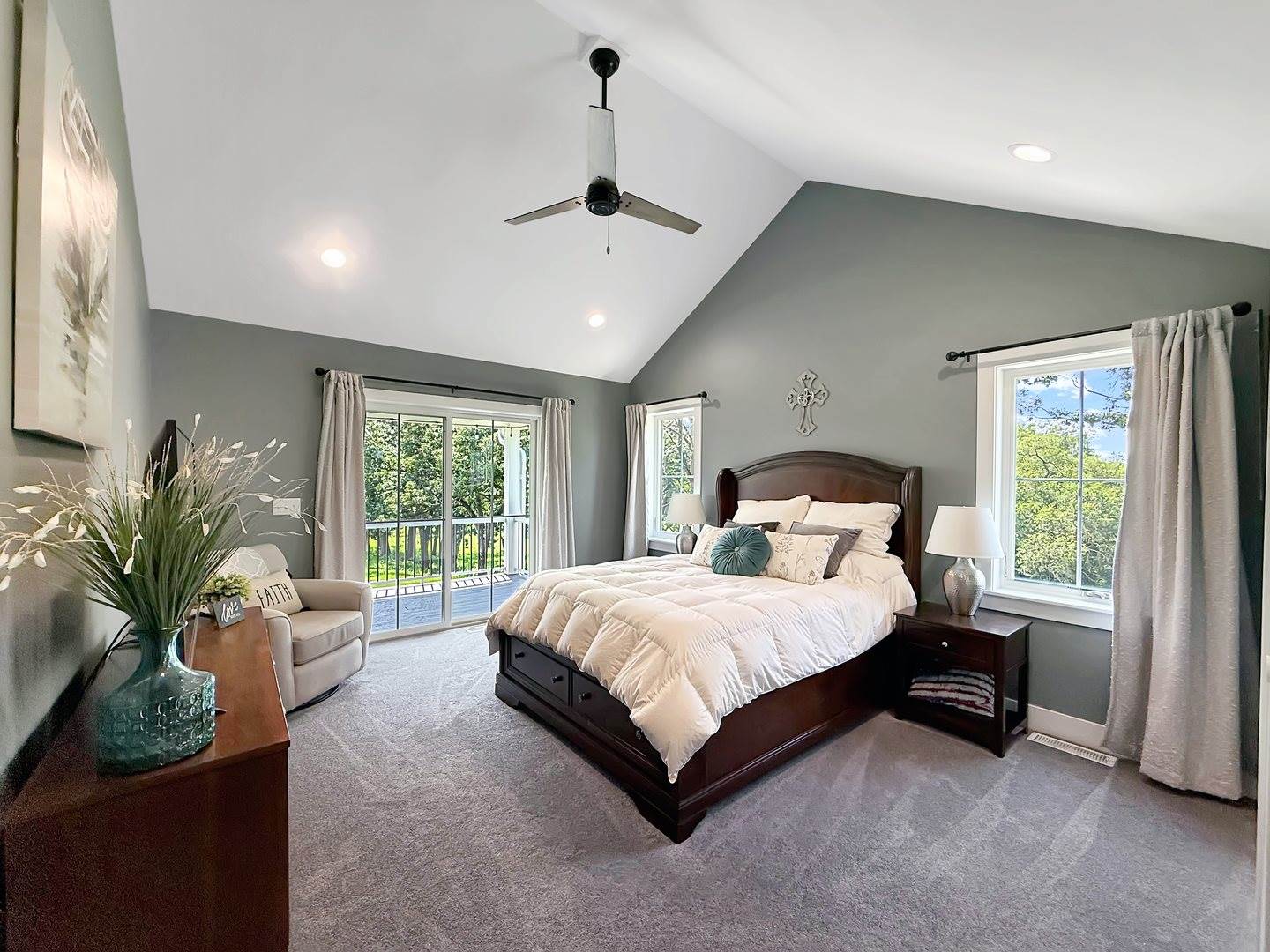 4567 West Stephenson Street Road, Freeport, IL 61032