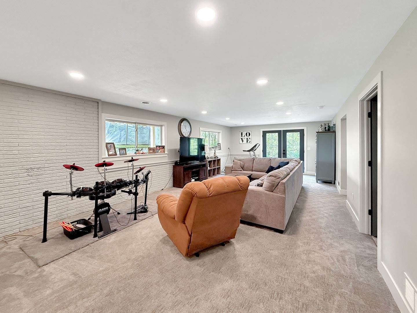 4567 West Stephenson Street Road, Freeport, IL 61032