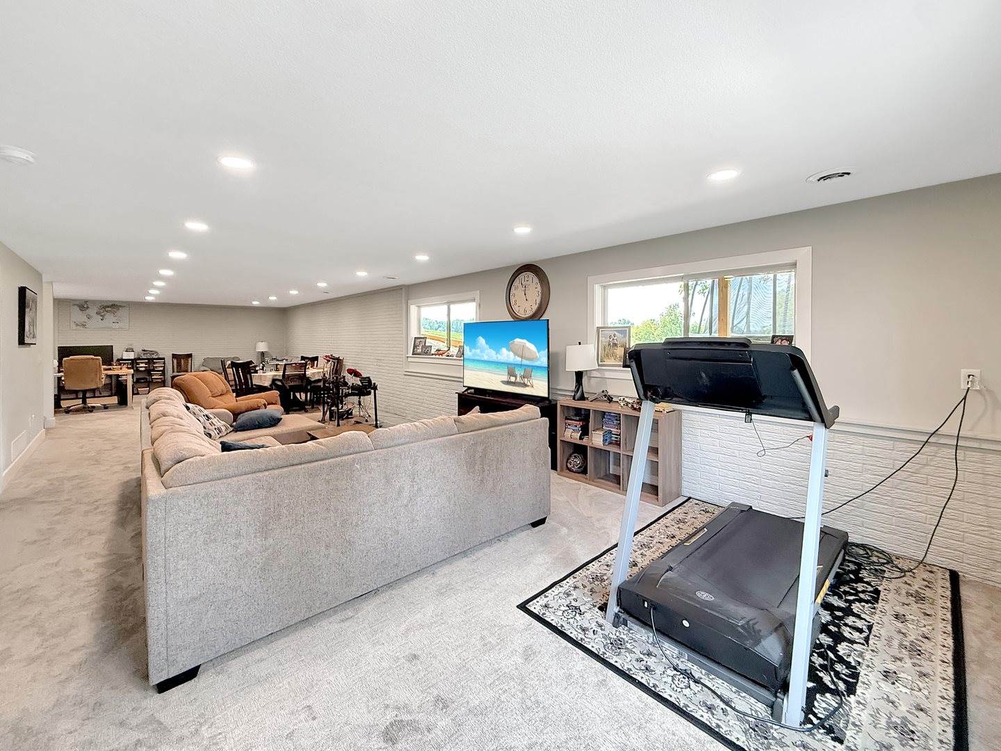 4567 West Stephenson Street Road, Freeport, IL 61032