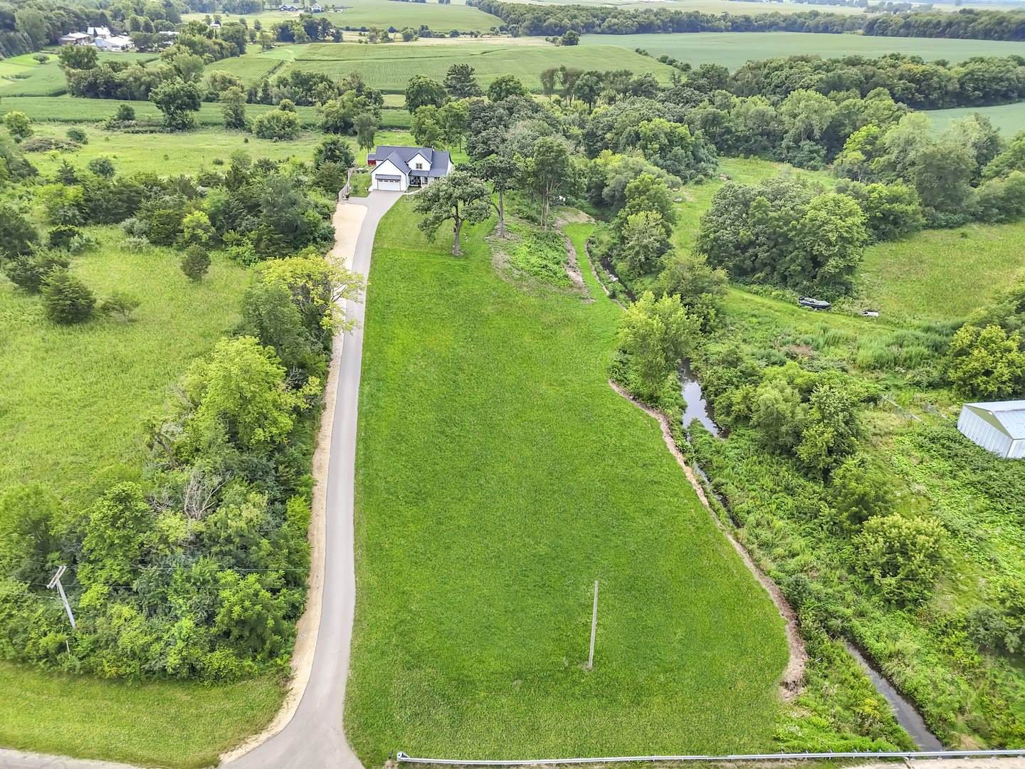 4567 West Stephenson Street Road, Freeport, IL 61032