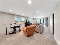 4567 West Stephenson Street Road, Freeport, IL 61032