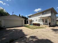 763-765 West Pleasant Street, Freeport, IL 61032