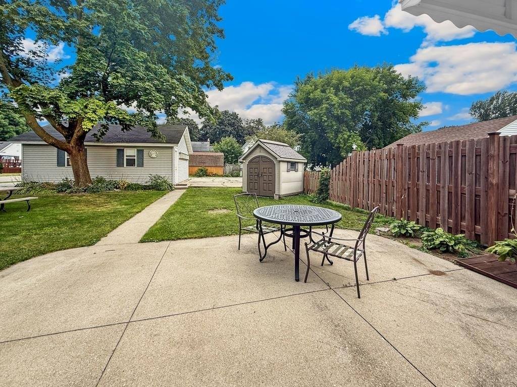 2009 Sherman Street, Marinette, WI 54143