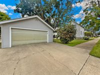 2009 Sherman Street, Marinette, WI 54143