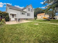 2009 Sherman Street, Marinette, WI 54143