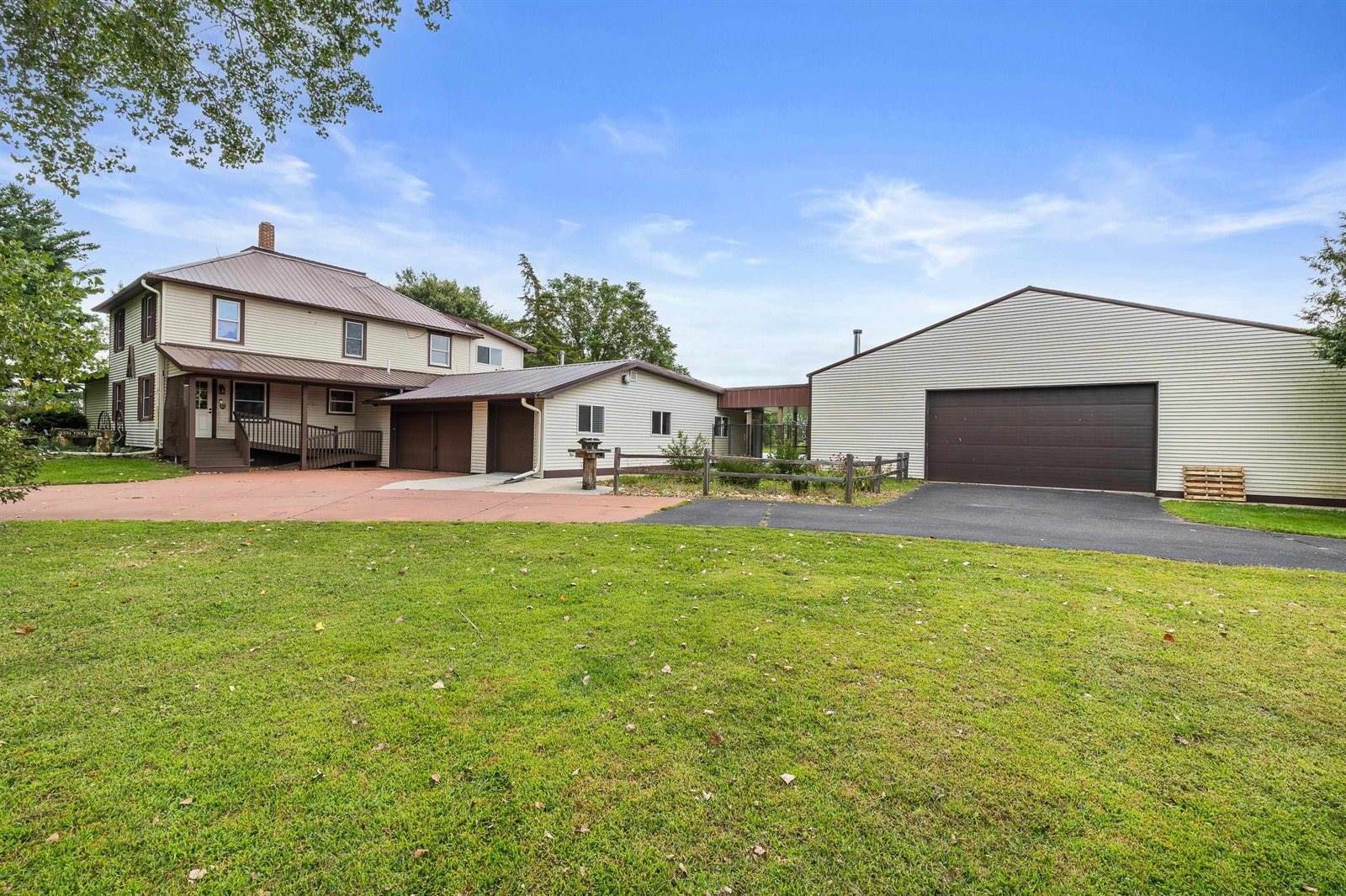 9621 County Road F, Bancroft, WI 54921