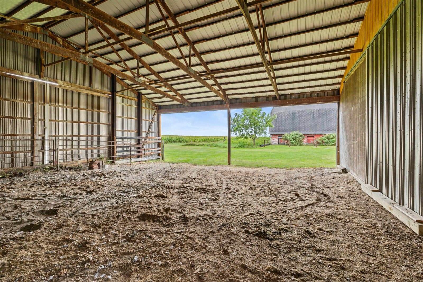 9621 County Road F, Bancroft, WI 54921