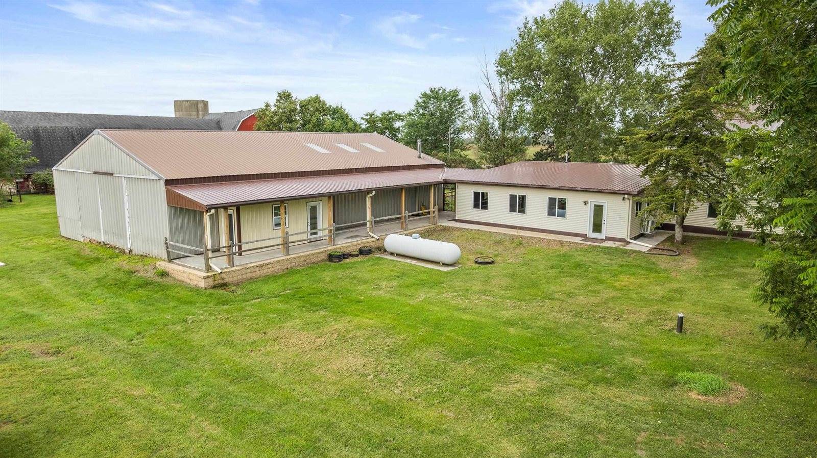 9621 County Road F, Bancroft, WI 54921