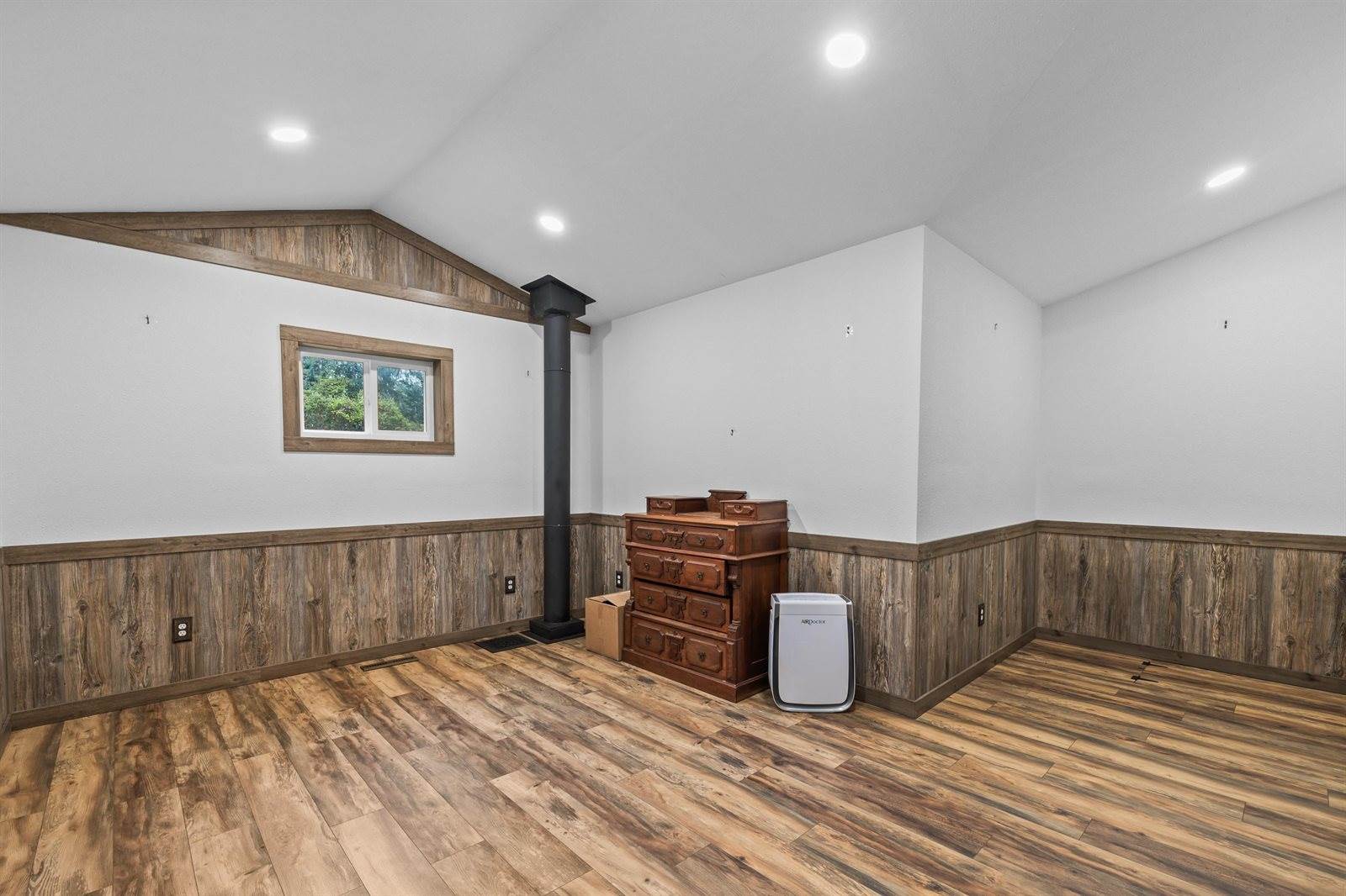 9621 County Road F, Bancroft, WI 54921