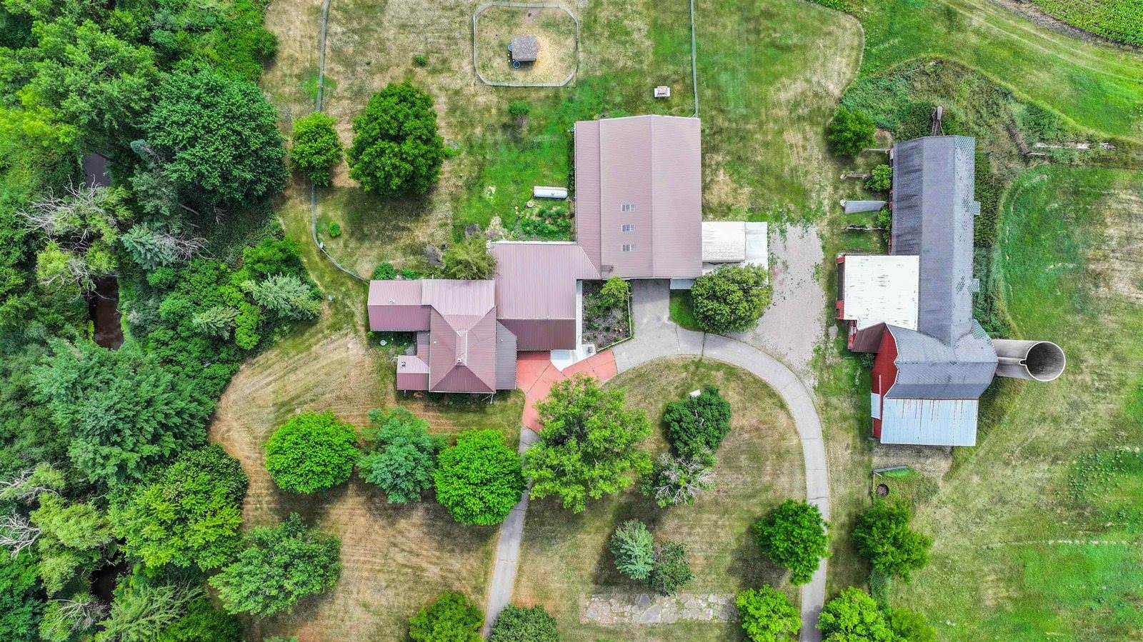 9621 County Road F, Bancroft, WI 54921