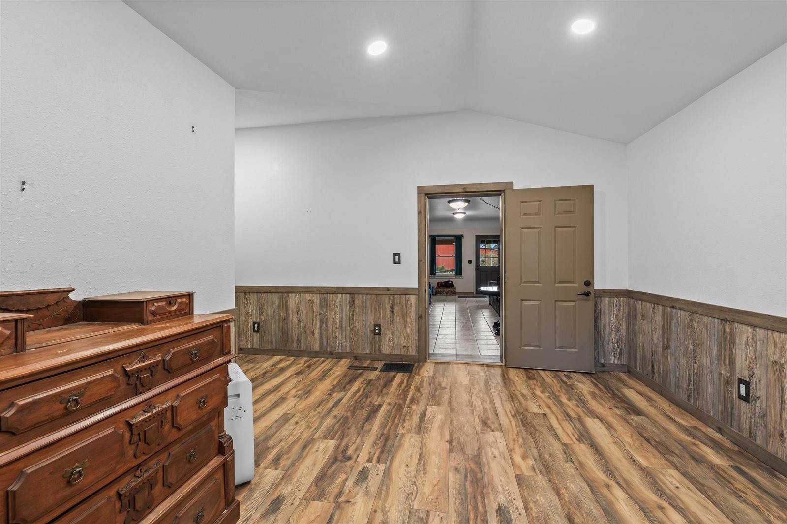 9621 County Road F, Bancroft, WI 54921