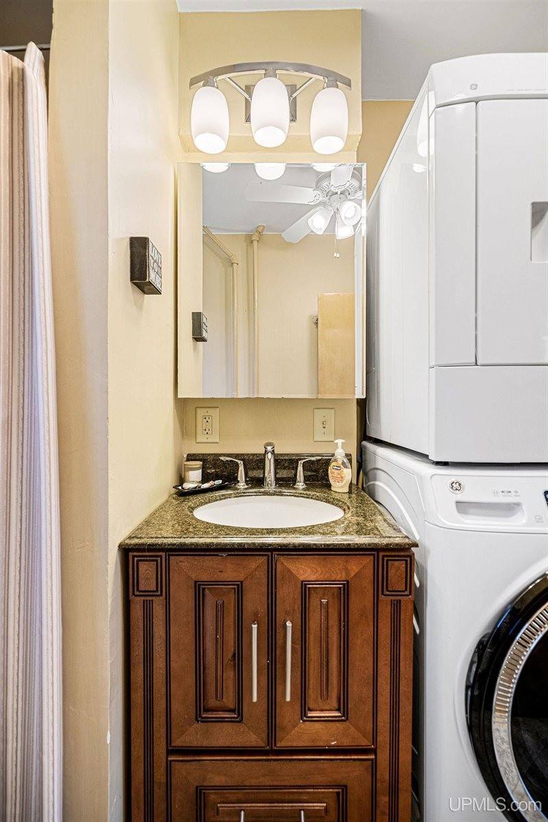 607 N 3rd Street, Ishpeming, MI 49849