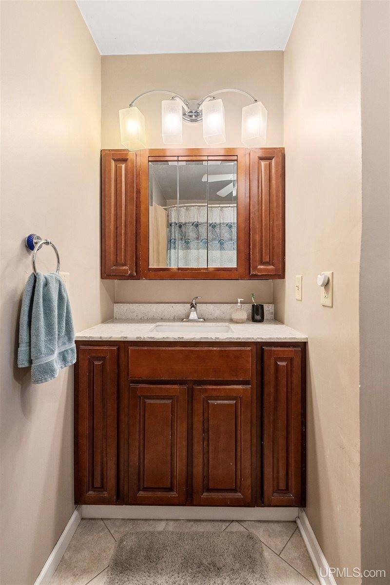 607 N 3rd Street, Ishpeming, MI 49849