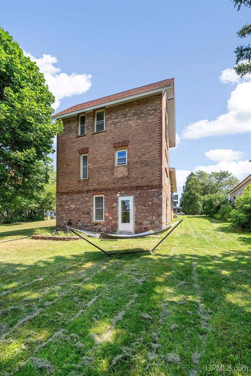 607 N 3rd Street, Ishpeming, MI 49849