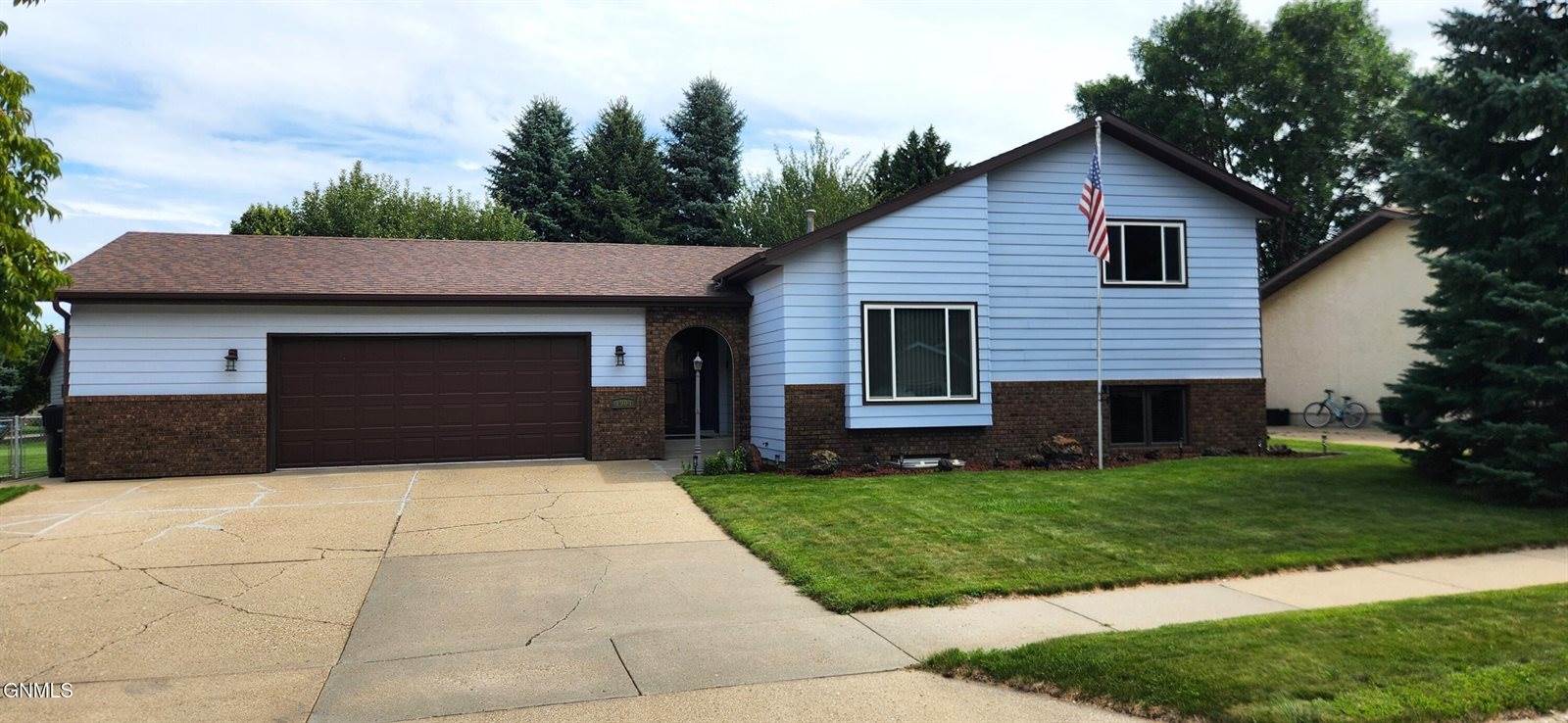 1904 10th Avenue SE, Mandan, ND 58554