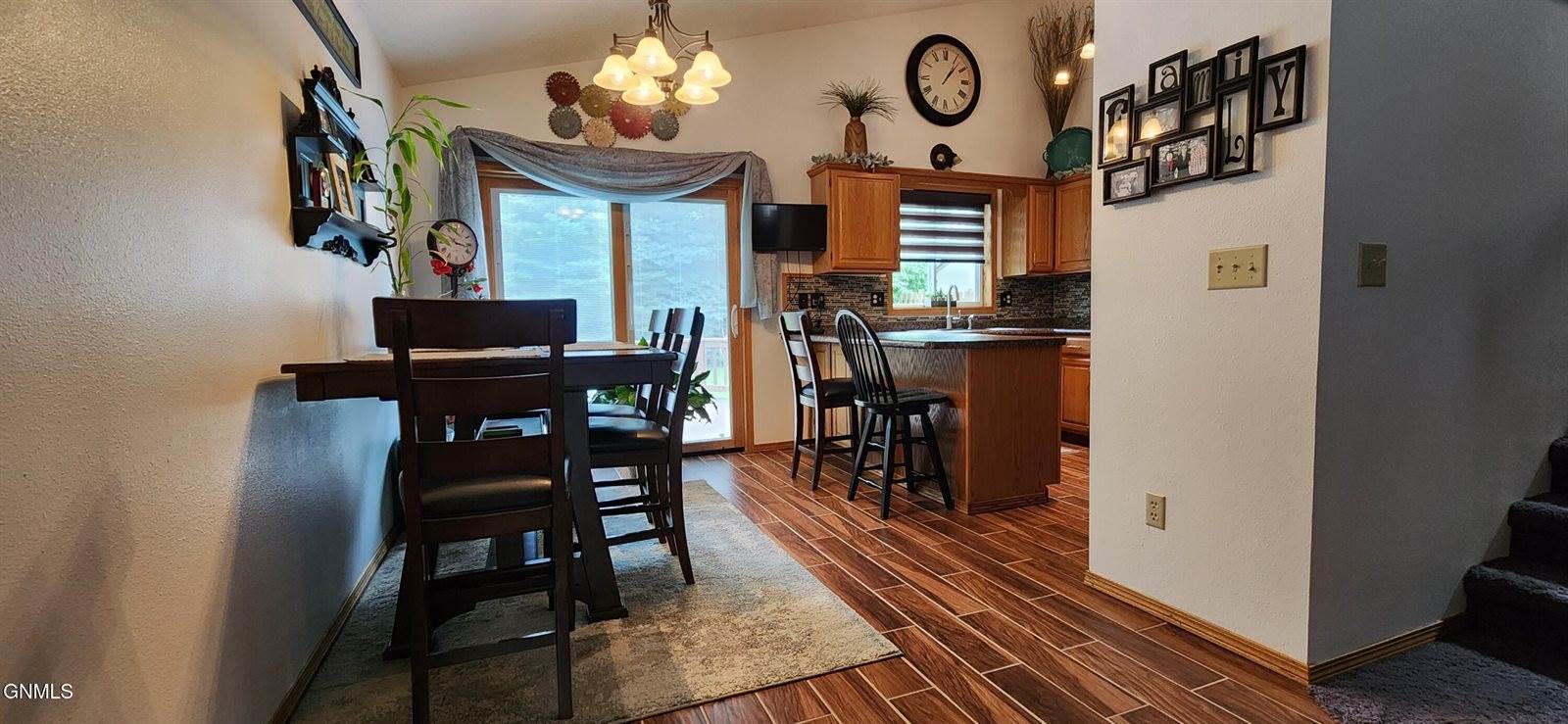 1904 10th Avenue SE, Mandan, ND 58554