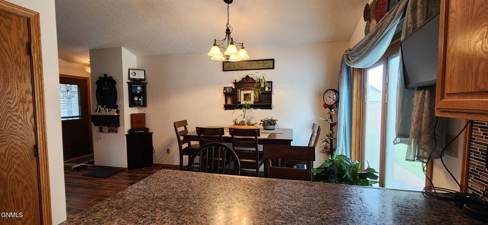 1904 10th Avenue SE, Mandan, ND 58554