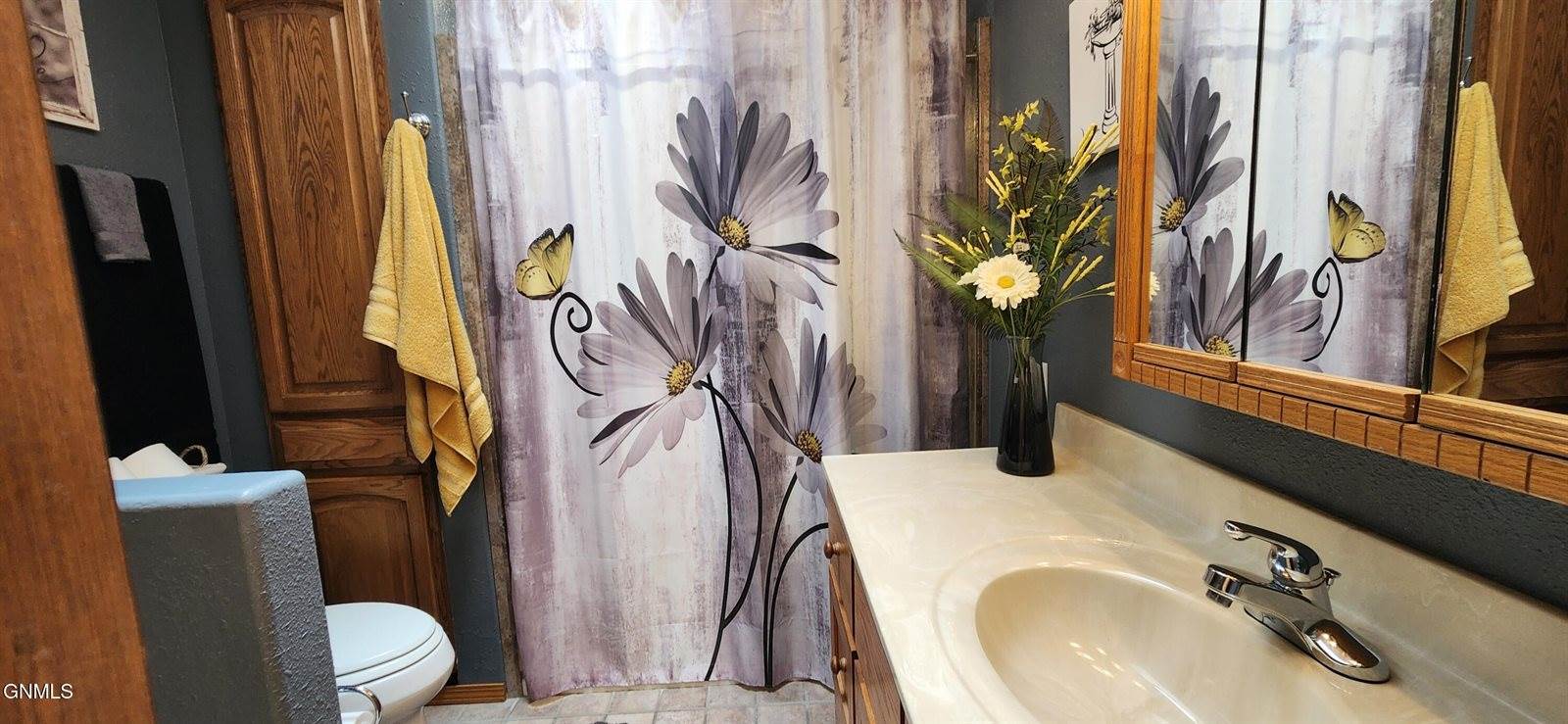 1904 10th Avenue SE, Mandan, ND 58554