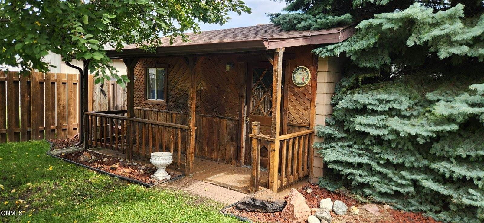 1904 10th Avenue SE, Mandan, ND 58554