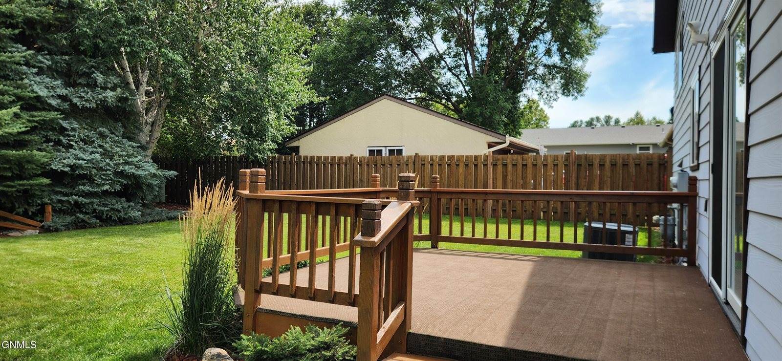 1904 10th Avenue SE, Mandan, ND 58554