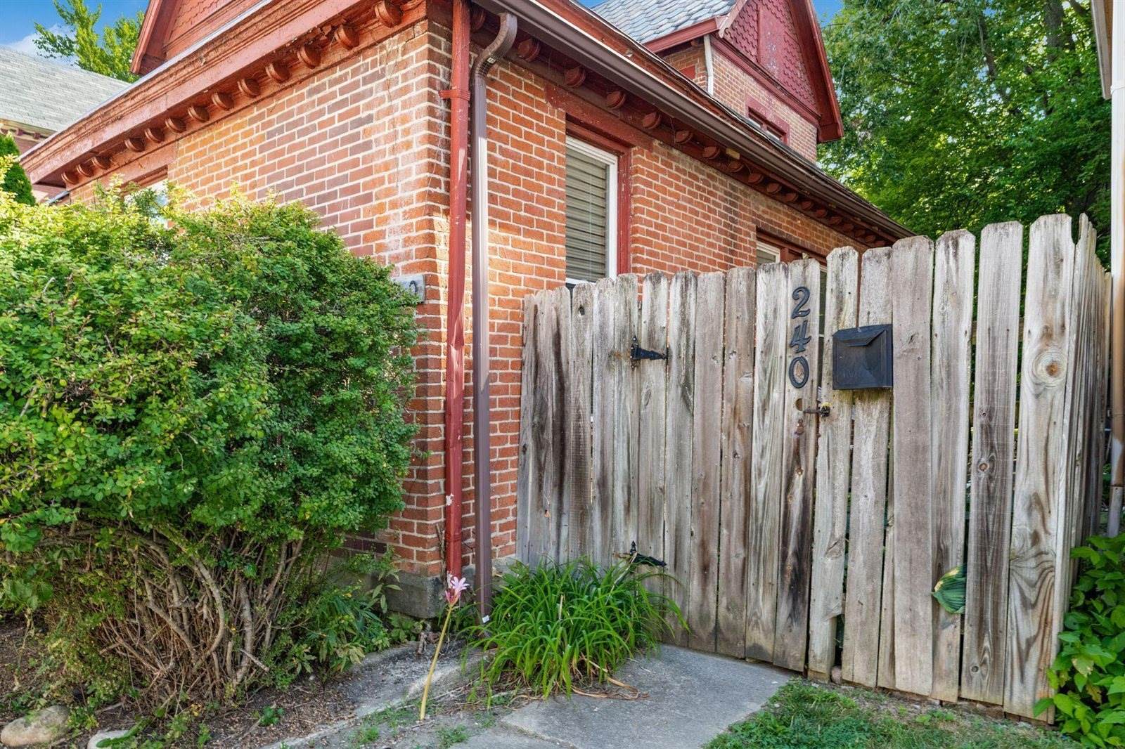 238-240 Miller Avenue, Columbus, OH 43205