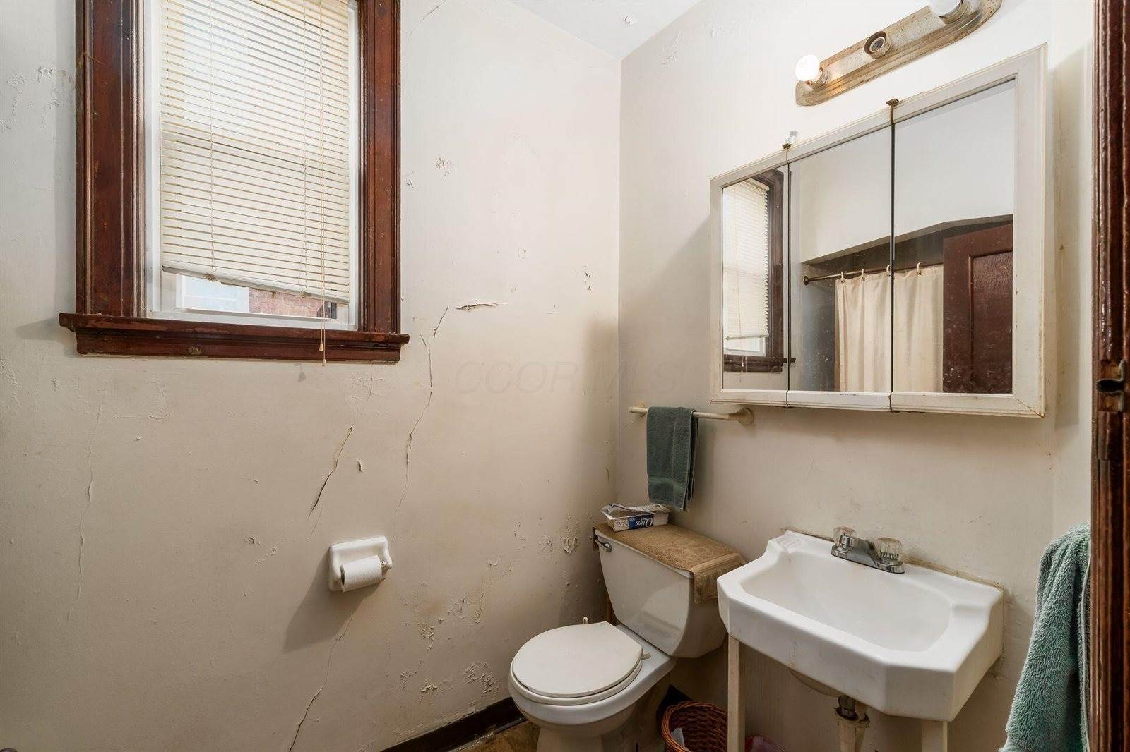 238-240 Miller Avenue, Columbus, OH 43205