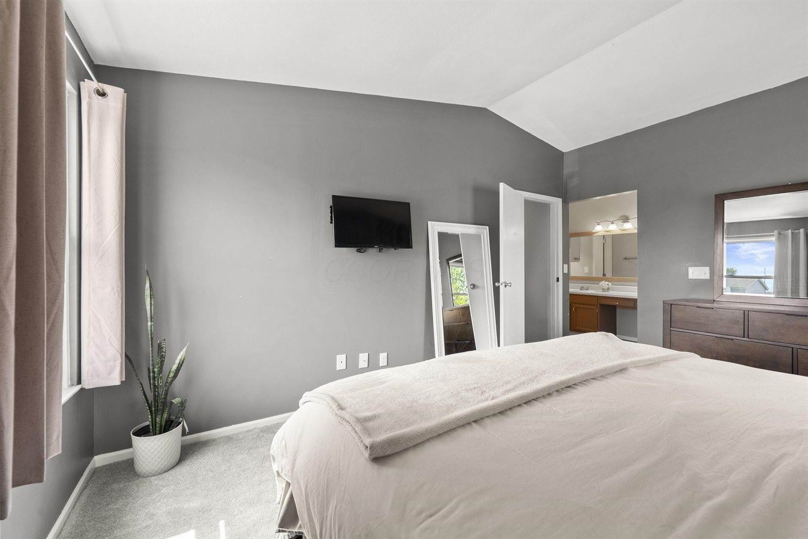 5458 Gillette Avenue, Hilliard, OH 43026